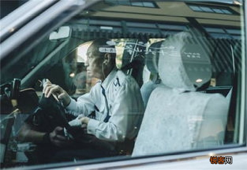 梦见别人开车是什么意思,好不好,代表什么 梦见别人开车是什么意思