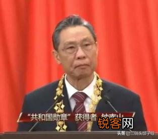 钟南山院士在疫情期间做了什么,成就这么大？