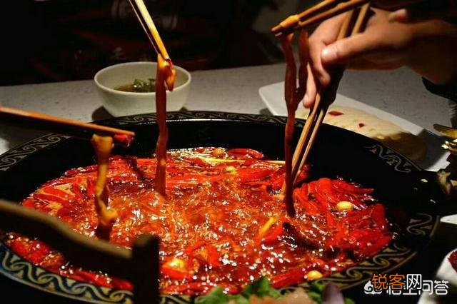 动不动就用十几二十几种香料,但吃的时候怎么闻不到也吃不出各种香料？多香料有必要吗？
