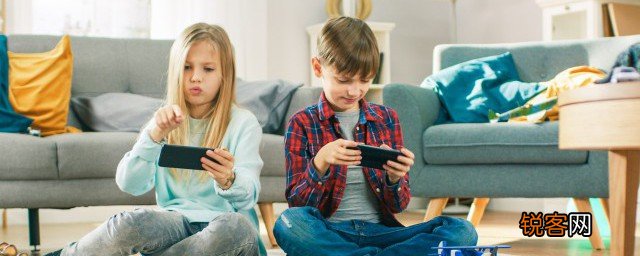 父母该如何应对孩子的叛逆行为 家长如何应对青春期孩子的叛逆心理和行为