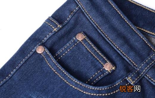 夏天牛仔裤要每天洗吗 黑色牛仔裤第一次怎么洗不掉色
