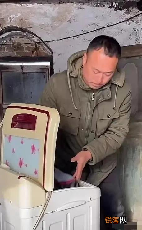 张同学被人民日报点名,他在抖音爆红是有什么方法吗？
