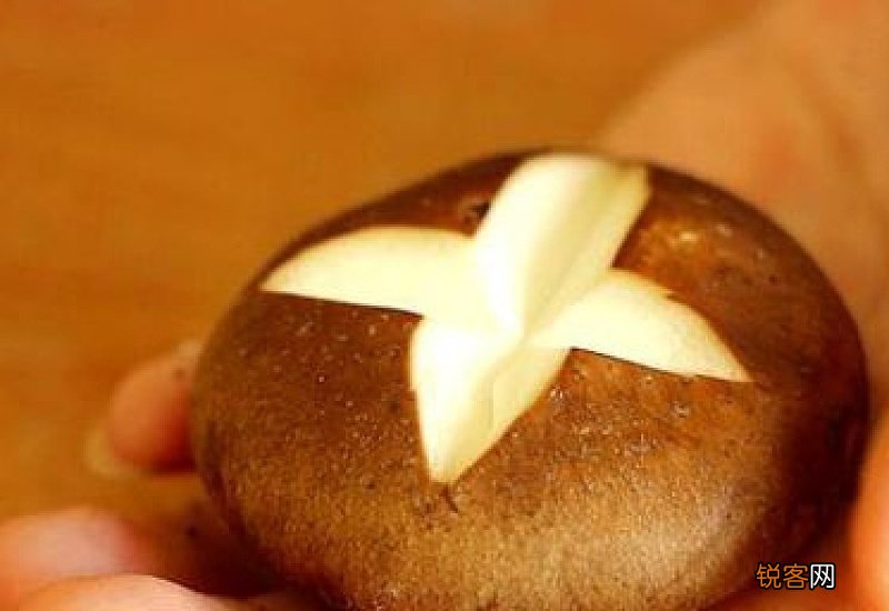 烧烤刷油撒料顺序