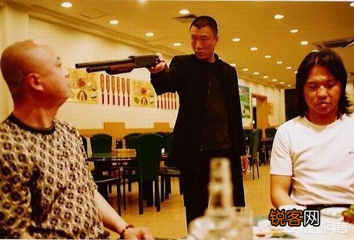 电影电视剧中谁扮演的黑老大最真实？