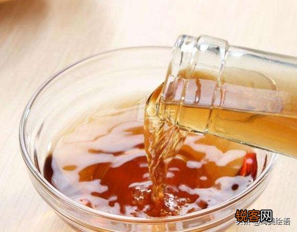一般家庭厨房里都会备有哪些做菜的调料？