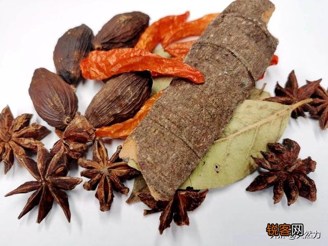 哪些香料不能炒,哪些香料需要提前炒制？