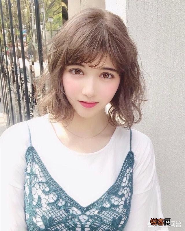 女生发量少,适合哪些发型？