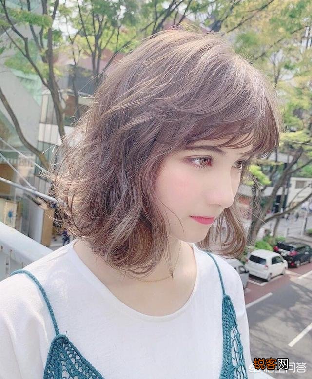 女生发量少,适合哪些发型？