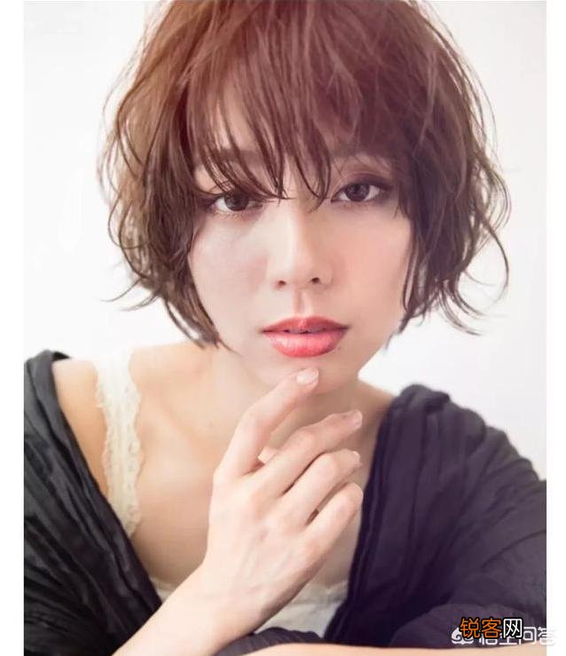 女生发量少,适合哪些发型？