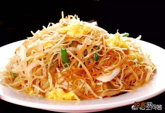 开一间普通的早餐店要投入多少钱？需要哪些设备？