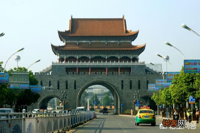云南哪个城市好？