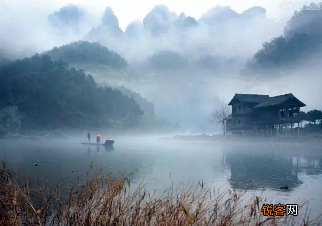 元宵节到了,俗语“八月十五云遮月,正月十五雪打灯”啥意思？