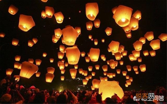 元宵节到了,俗语“八月十五云遮月,正月十五雪打灯”啥意思？