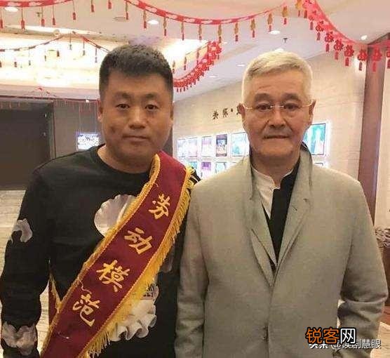 宋晓峰直播打赏破亿,能到手多少钱？算赵本山徒弟中收入最高的吗？