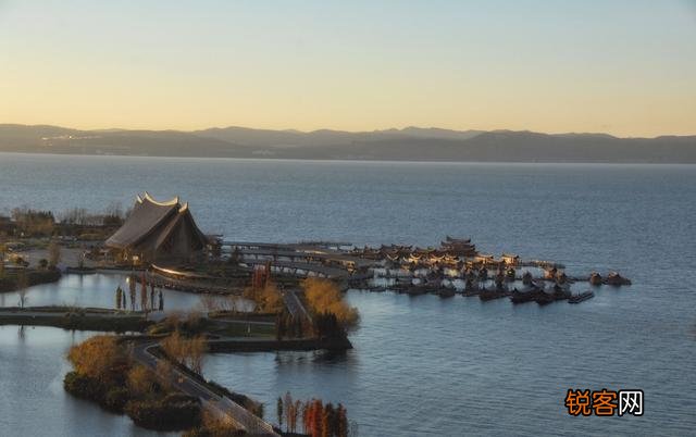 中国哪个城市风景优美,气候宜人？