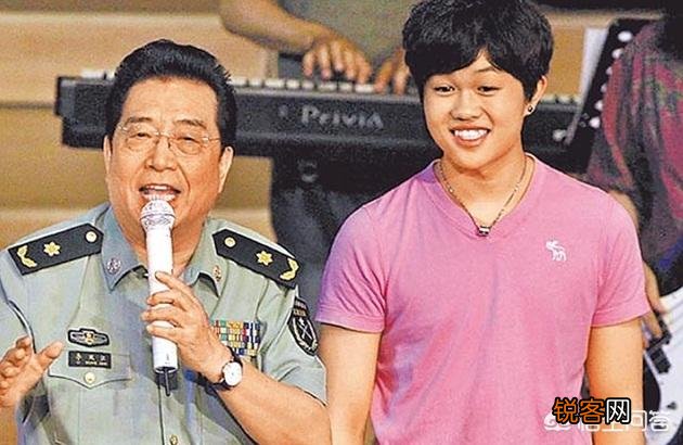 不愤世嫉俗,情商高的郭麒麟能称得上是郭德纲的骄傲吗？