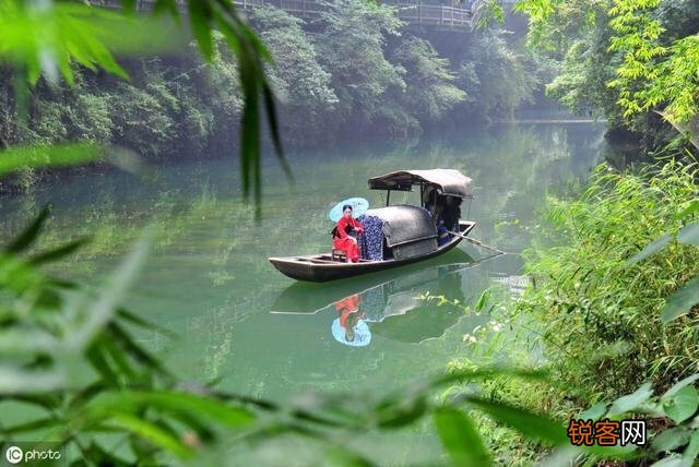 有什么描写雪的诗词？