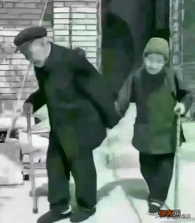 为什么古代有的地主吃高粱米穿粗布衣？