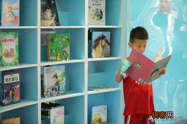 城里的孩子为什么白白净净的,农村的孩子为什么一眼就能看出来？