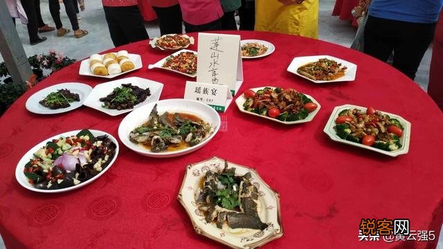 一定要区级或是县级以下的,包括区县 大家可以分享一下自己家乡的特色美食吗？