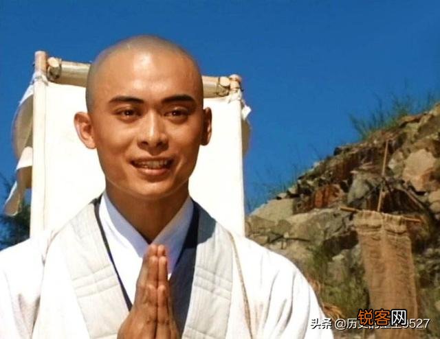 《天龙八部》中,为什么天山童姥不自己给虚竹破色戒？