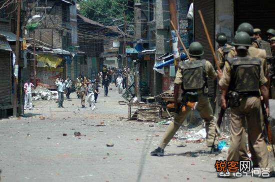 印度如此贫穷,为何军力却十分强大？