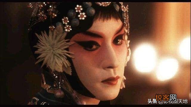 电影《霸王别姬》讲述的是什么故事？主人公是谁？