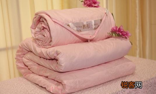 羊毛被如何清洁与保养？，羊毛被如何清洁与保养呢