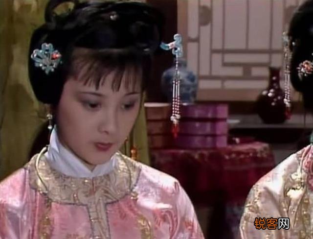 刘姥姥夸惜春像神仙托生的,打量了黛玉一番,为何反而一句话没说？