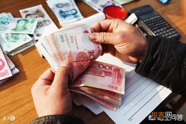 中小学高级教师和正高级教师,退休后每月工资会相差多少？