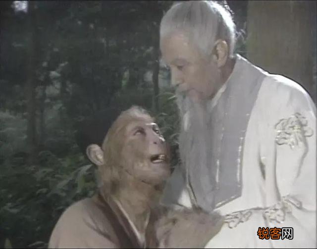 西游记中,菩提祖师是如何传授孙悟空本领的？
