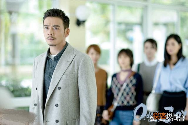 如何评价演员杨烁的长相？