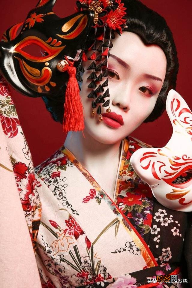 如何理解孔子说的“ 唯女子与小人为难养也,近之则不逊,远之则怨”？