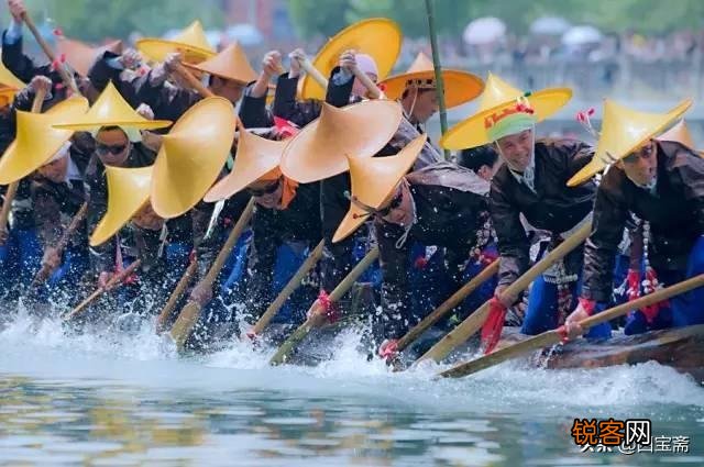 “离骚”是什么意思,为什么屈原写的诗篇称为《离骚》？