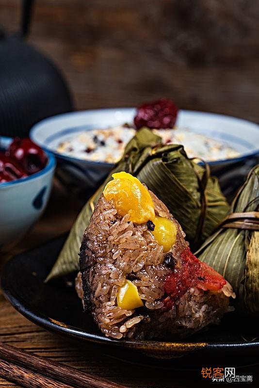 “离骚”是什么意思,为什么屈原写的诗篇称为《离骚》？