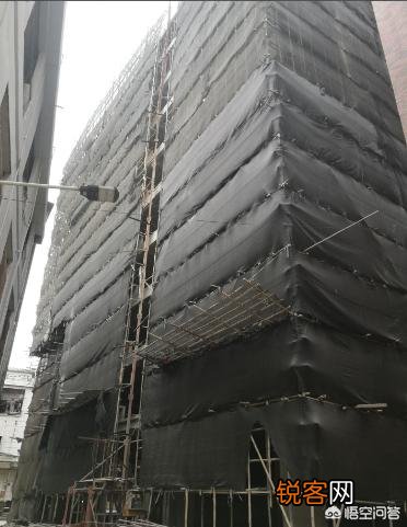 东莞大岭山镇连平村全村数十户村民不约而同抢建民房,不少达10层,你怎么看？