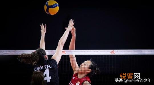 为什么刘晓彤、王媛媛、王梦洁和姚迪每场比赛都出战？