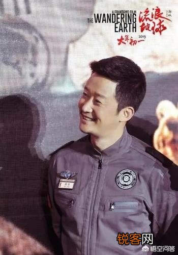 主演电影票房吴京高达150亿,王宝强97.03亿能赶上来吗？