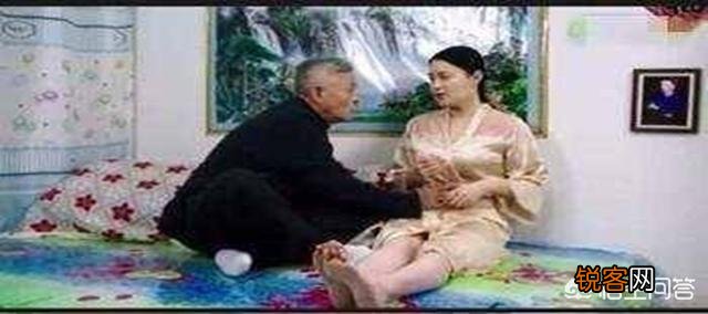 为什么沈春阳靠演技拍戏,而关婷娜总是靠胸拍戏？