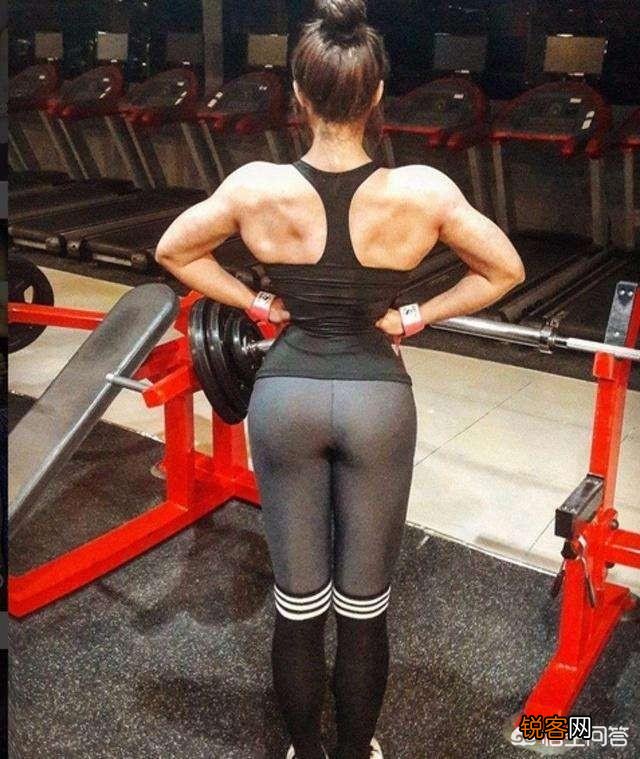 一个长期“撸铁”的姑娘,身体会变成什么样？