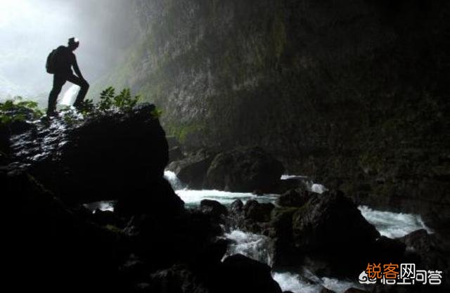 或住宾馆 在外面旅游你们遇到最诡异（或恐怖）的经历是什么？