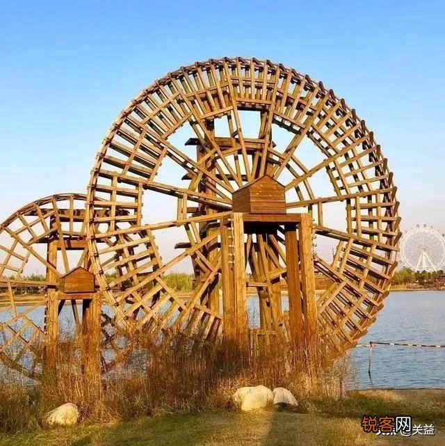 朋友的公公走了,儿子儿媳操办丧事,用去了56000元,多吗？