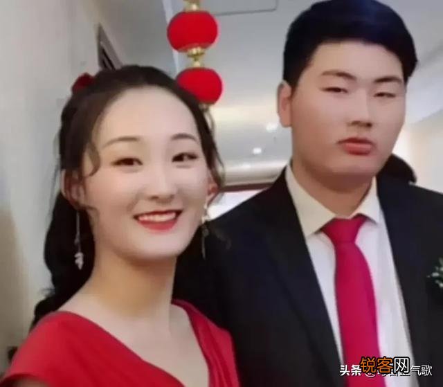 陈亚男妈妈去大衣哥家退彩礼时,大衣嫂为什么哭？是舍不得亚男吗？