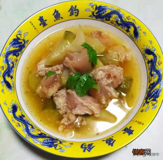 如果你是大厨,如何做一桌12菜一汤2主食的全猪宴？