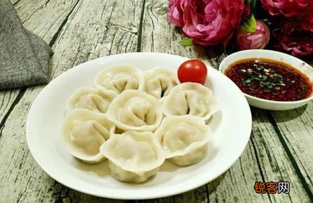 如果你是大厨,如何做一桌12菜一汤2主食的全猪宴？