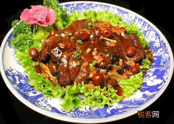如果你是大厨,如何做一桌12菜一汤2主食的全猪宴？
