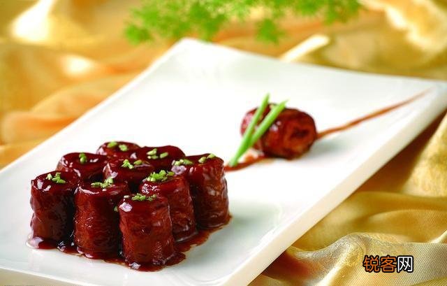 如果你是大厨,如何做一桌12菜一汤2主食的全猪宴？