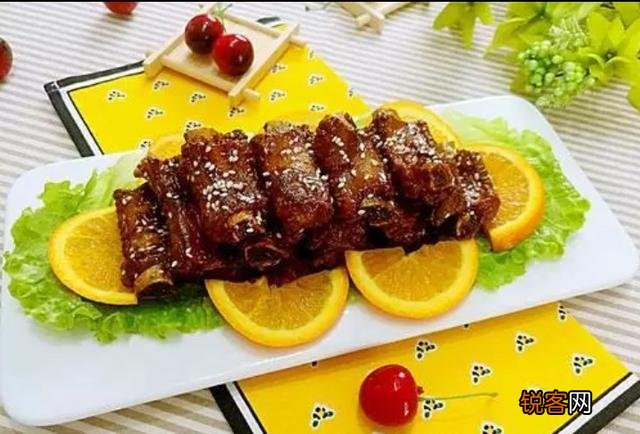 如果你是大厨,如何做一桌12菜一汤2主食的全猪宴？