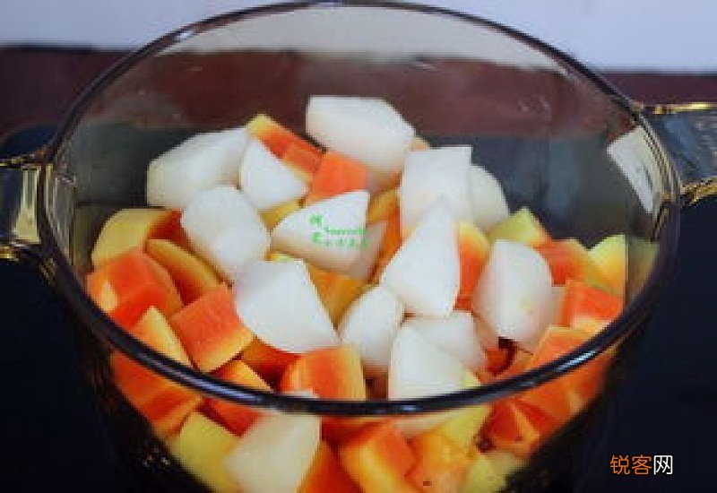 桃胶和什么一起炖最好 雪梨皂角米木瓜牛奶等