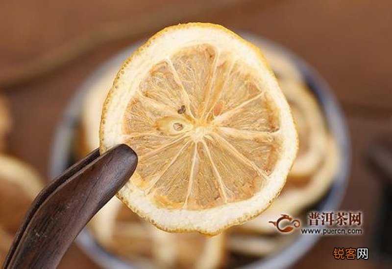 柠檬和菊花泡水的功效与禁忌
